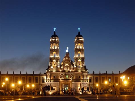 乖小咪 zapopan church is a larger church in guadalajara. Geographically Yours: Zapopan, Jalisco, Mexico