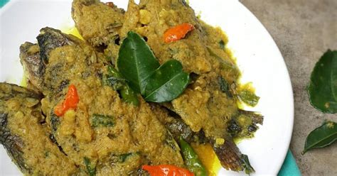 1 ekor ikan mujaer (goreng kering) 1 iris lengkuas 1 iris jahe 1 buah tomat hijau 12 buah cabe rawit. Olahan Ikan Mujair Pesmol : Cara Membuat Pesmol Ikan Mas ...