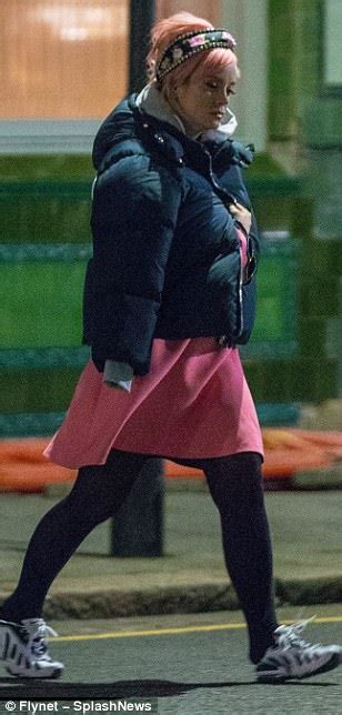 Lily Allen Seen Smoking Suspicious Looking Cigarette Daily Mail Online