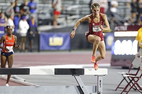 Wholehogsports Arkansas Women Lead After Day 2