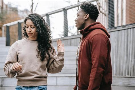 What Causes A Lack Of Trust In A Relationship 12 Reasons