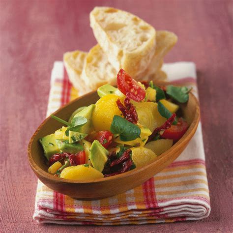 Kartoffelsalat mit Avocado und getrockneten Tomaten Rezept