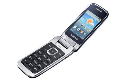 Samsung Plans To Launch A Flip Phone Style Device With 67 Inch