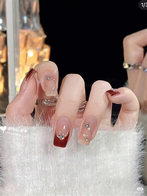 Ghim của Madeline Choo trên Nail designs Móng tay Ngón tay Móng tay đỏ