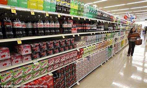 california lawmakers reject putting obesity labels on sugary drinks daily mail online