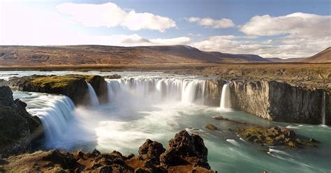 Top Amazing Places On Earth Godafoss Waterfall Iceland