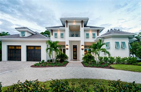 Naples Fl West Indies Style Home Moderne Façade Miami Par