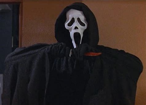 Scream 5 Seven Easter Eggs We Spotted In The New Movie