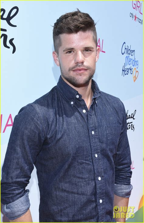 Charlie Carver Comes Out As Gay In Five Part Instagram Post Photo 914030 Photo Gallery