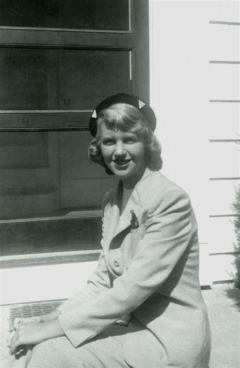 Sylvia Plath Life Of The Talented Tragic Poet Through Amazing Photos