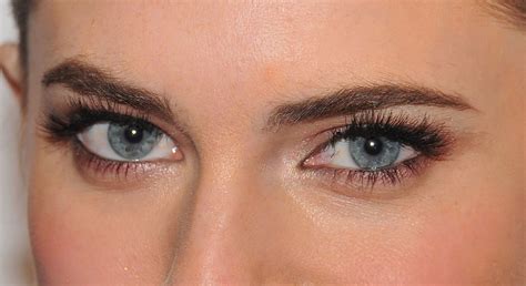 A Sexy Girl Next Door Eye Makeup Look Idea You Can Steal From Allison Williams Glamour