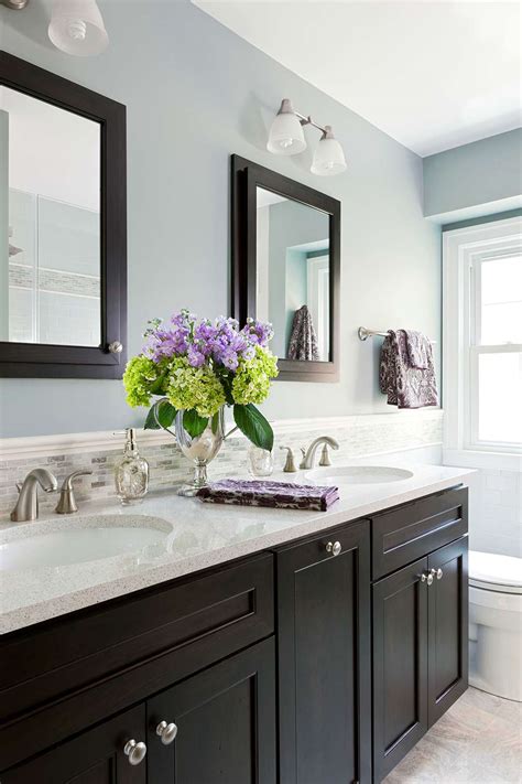 12 Popular Bathroom Paint Colors Our Editors Swear By
