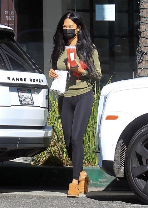 Kimora Lee Simmons Out For Iced Drink At Starbucks In Beverly Hills 10262021 Hawtcelebs
