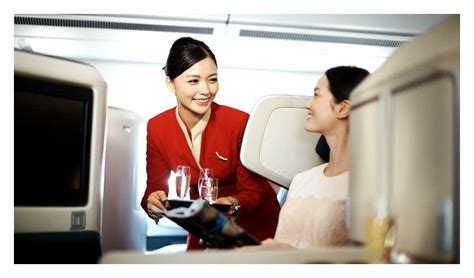 Cathay Pacific Plans To Hire Pilots And Flight Attendants Next Year