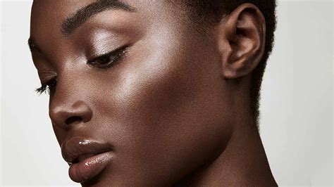 Everything You Need To Know About How To Use Highlighter Chatelaine