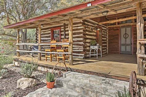 Located in gruene, this cottage is within 1 mi (2 km) of guadalupe river and gruene hall. 'Gruene Cabin' - Pet Friendly New Braunfels Studio UPDATED ...