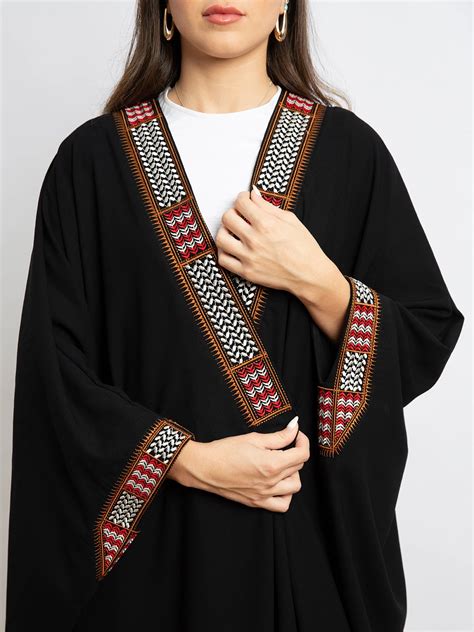 Long Embroidery Bisht Abaya Wide Fancy Abaya