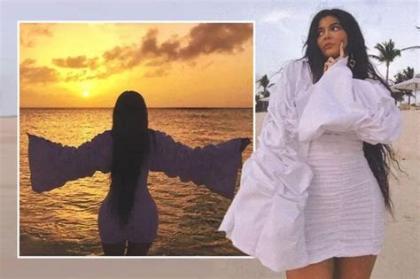 Kylie Jenner Accused Of Editing Her Swimwear Snaps In Huge Photoshop Fail Mirror Online