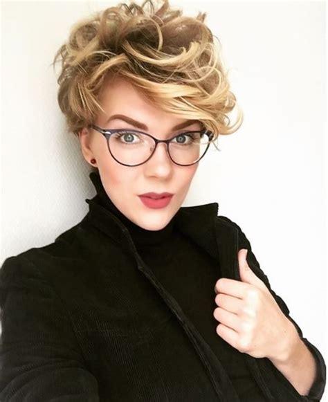 13x The Most Beautiful Hairstyles With Glasses Hairstyle Short Hair Styles