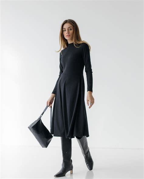 Платье женское миди с длинным рукавом и воротником Чёрный WearMe