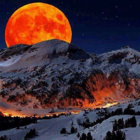 Full Moon Over The Colorado Rockies Beautiful Moon Beautiful Nature