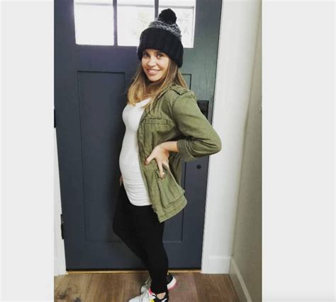 Famous Celebrity Pregnancies Baby Bump Hall Of Fame