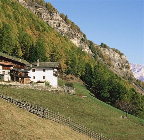 Auf wohnen in südtirol finden sie das richtige objekt! Südtirol: Günstige Gelegenheiten für Sommersitze - WELT