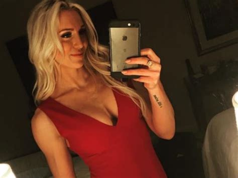 WWE Charlotte Flair Has Nude Pictures Leaked Online