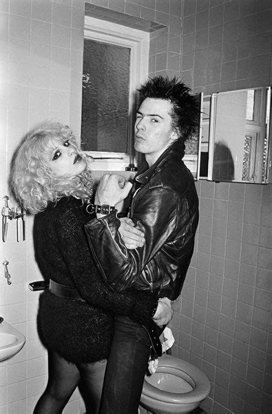 There is really nothing sane or reasonable about sid and nancy. An Oral History of the Chelsea Hotel: Where the Walls Still Talk | Vanity Fair