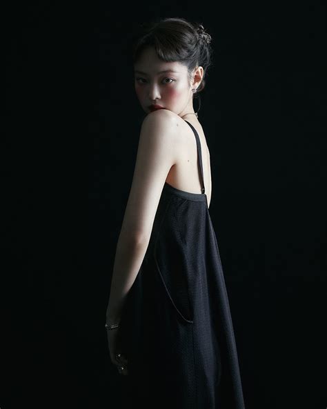 Jennie Blackpink Membuat Debutnya Sebagai Editor Mode Untuk Vogue Korea