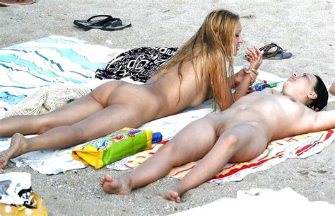 Girls Without Panties All Shaved Pussy On Fkk Beach Pict Gal