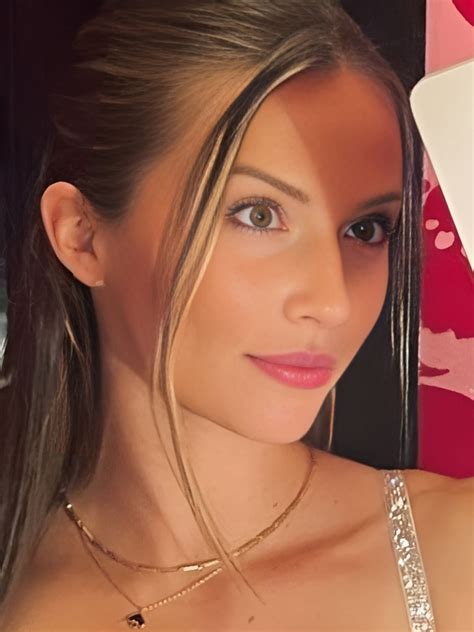 Skylar Blue (Model) Wiki, Age, Height, Bio, Ethnicity, Boyfriend