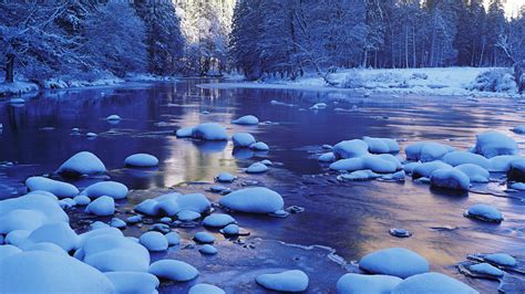 Merced River Schnee Winter Yosemite National Park Kalifornien Usa