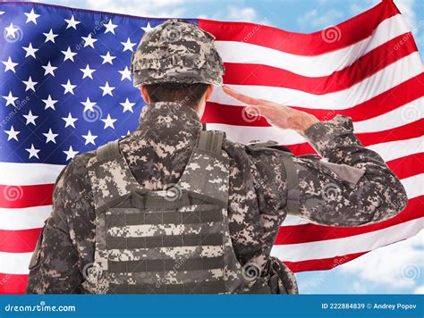 Soldier Saluting American Flag Stock Image Image Of Combat Identity