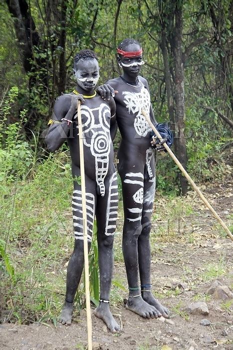 Africa Ethiopia Debub Omo Zone Woman Of The Mursi Tribe … [148172644]の写真素材 アフロ