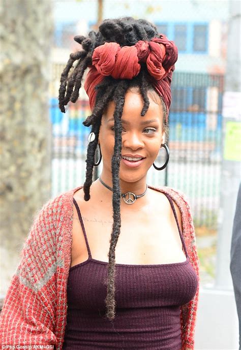 Rihanna Brings Her Rastafarian Style To The Oceans Eight Set Daily
