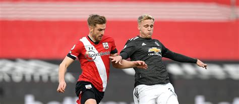 Villarreal face manchester united in the uefa europa league final in gdańsk on 26 may at 21:00 cet. Manchester United fans loved Donny van de Beek's ...