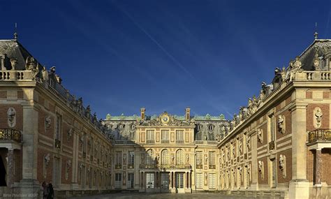 Albertis Window Versailles And France As Art Capital