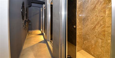 Sakarya spor salonu, sakarya ili serdivan ilçesinde, yazlık köprübaşının karşısında bulunan çok amaçlı kapalı tesistir. Tatilya Queen Sakarya Bayan Spor Kompleksi Fotoğrafları ...