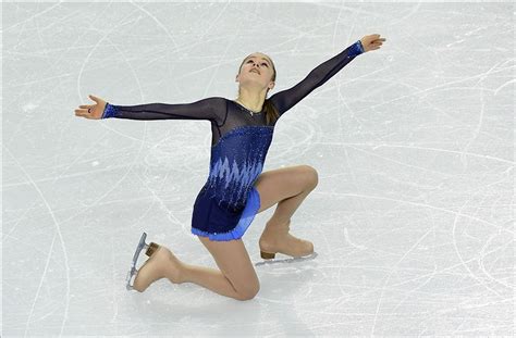 Yulia Lipnitskaya Russian 15 Year Old Figure Skaters Stunning Short