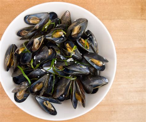 Steamed Mussels With Lime Leaves Popsugar Food
