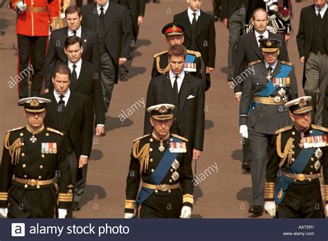 And after the splendour of windsor, she had. Queen Mother funeral procession Stock Photo: 7255088 - Alamy