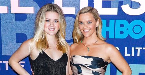 Reese Witherspoon Twins With Daughter Ava Phillippe 19 On Big Little