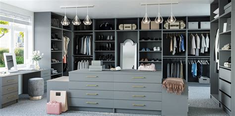 One element that i really wanted in our next nursery, or maybe i should say kids room, was a dresser/changing table combo. DIY Dressing Rooms - Stunning Bespoke Dressing Room Spaces ...
