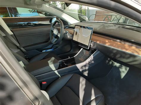 Tesla unveiled it in march 2019, started production at its fremont plant in january 2020 and started deliveries on. Mein Tesla Model 3 ist endlich da - Technology Blog