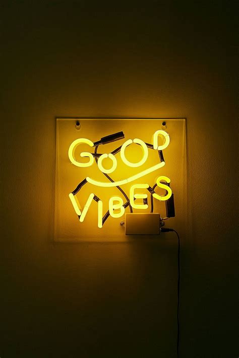 Neon Yellow Aesthetic Wallpapers - Top Free Neon Yellow Aesthetic