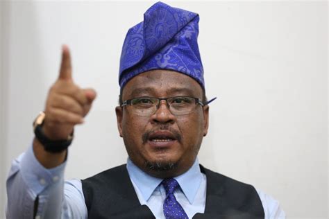 In article 3, official religion of malaysia is islam. Putra wants MACC's 'unconstitutional' Mandarin language ...