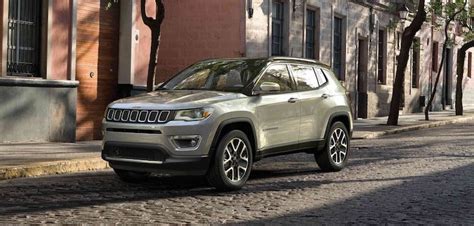 The interior is upholstered in cloth with. 2020 Jeep Compass for Sale | 2020 Jeep Compass Near Me ...