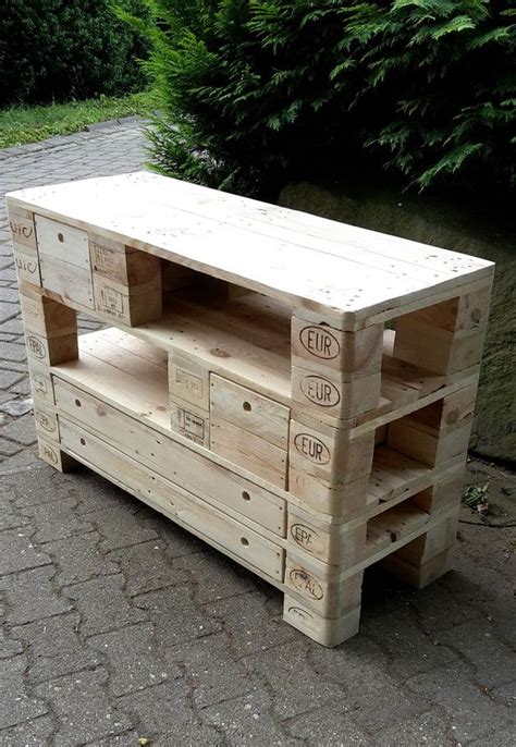 There are 36 paletten schrank for sale on etsy, and they cost 296,62 $ on average. XXL Sideboard / TV-Schrank aus Paletten / Palettenmöbel ...