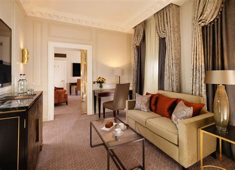 Best Price On The Dorchester In London Reviews